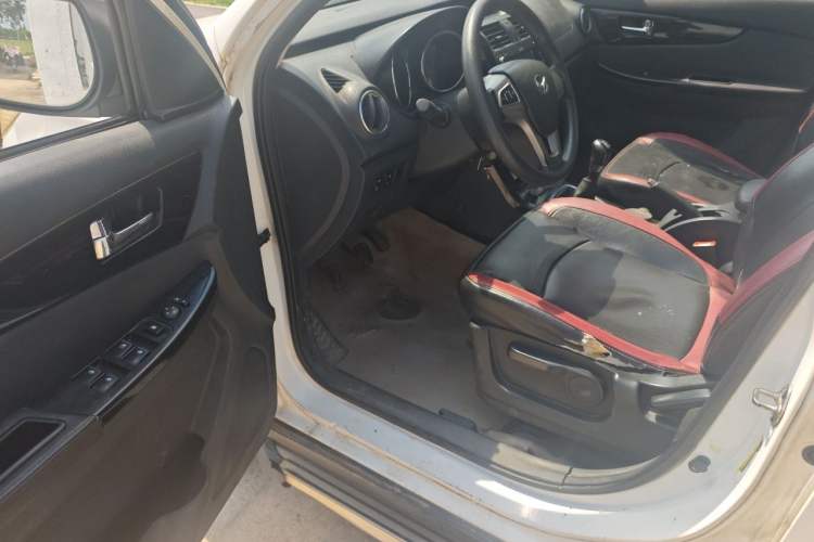 Used HYOSOW S3 2014 1.5L Comfort Version China IV Emission Standard Driver Seat