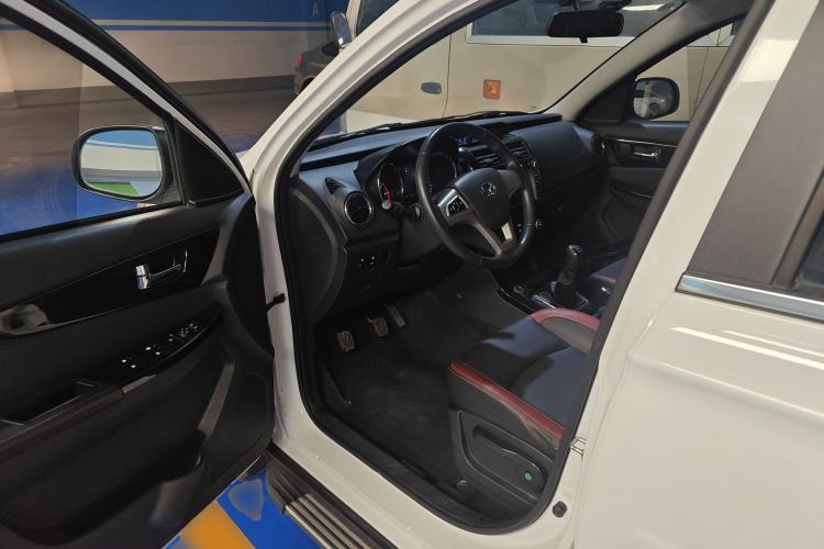 Used HYOSOW S3 2014 1.5L Luxury Version China IV Emission Standard Driver Seat