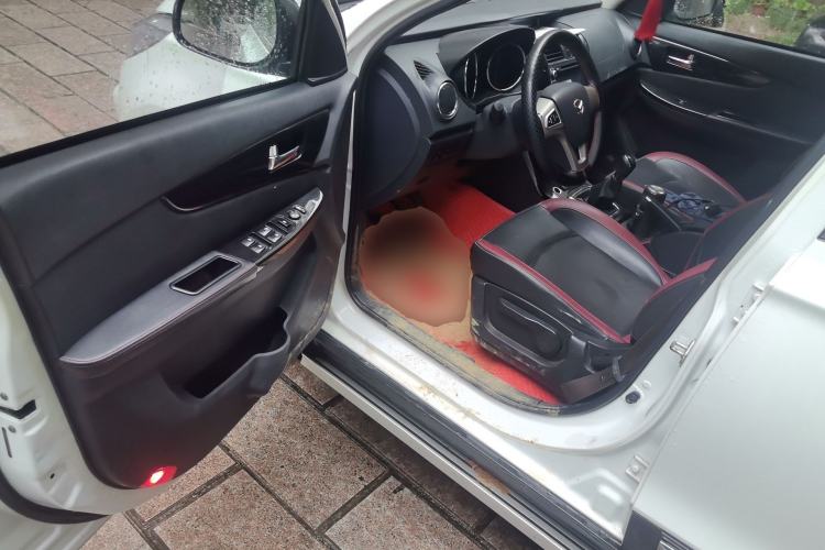 Used HYOSOW S3 2014 1.5L Comfort Version China IV Emission Standard Driver Seat