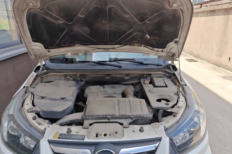 Used HYOSOW S3 2014 1.5L Luxury Version China IV Emission Standard Engine Bay