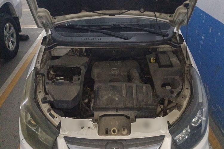 Used HYOSOW S3 2014 1.5L Luxury Version China IV Emission Standard Engine Bay