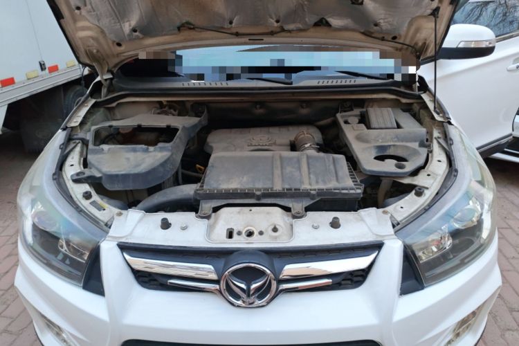Used HYOSOW S3 2014 1.5L Comfort Version China IV Emission Standard Engine Bay