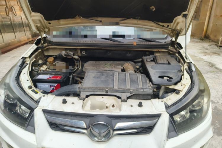 Used HYOSOW S3 2014 1.5L Comfort Version China IV Emission Standard Engine Bay