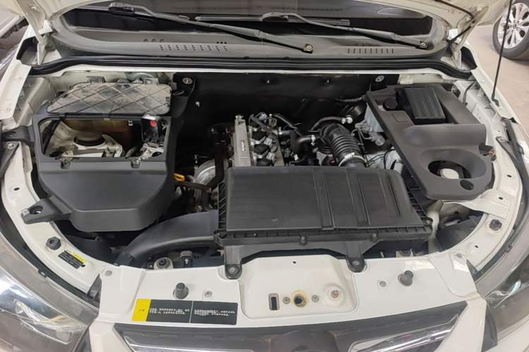 Used HYOSOW S3 2014 1.5L Luxury Version China IV Emission Standard Engine Bay