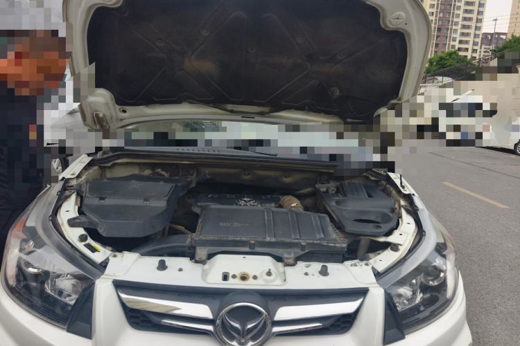 Used HYOSOW S3 2014 1.5L Luxury Version China IV Emission Standard Engine Bay