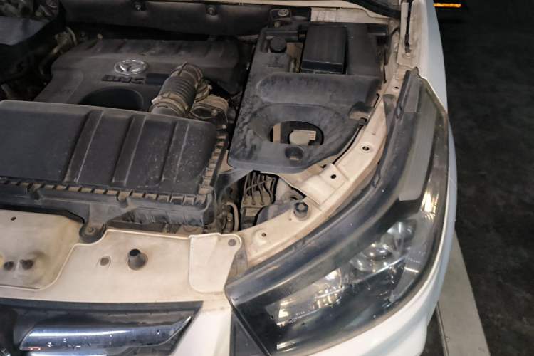 Used HYOSOW S3 2014 1.5L Luxury Version China IV Emission Standard Engine Bay Left