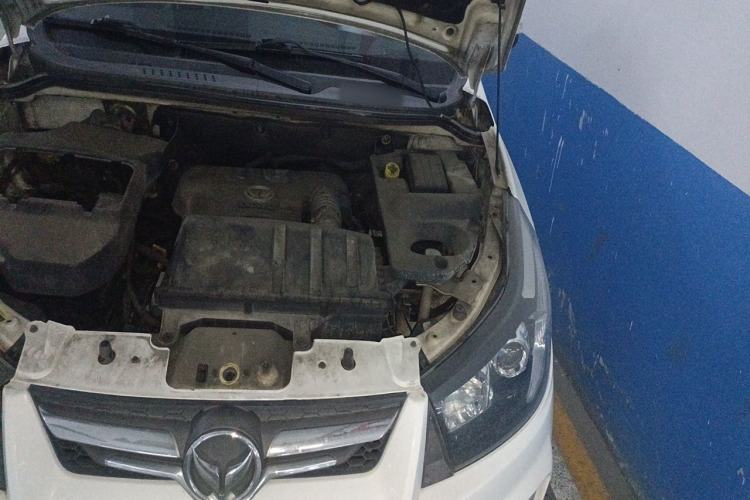 Used HYOSOW S3 2014 1.5L Luxury Version China IV Emission Standard Engine Bay Left