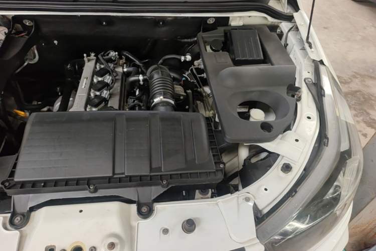 Used HYOSOW S3 2014 1.5L Luxury Version China IV Emission Standard Engine Bay Left