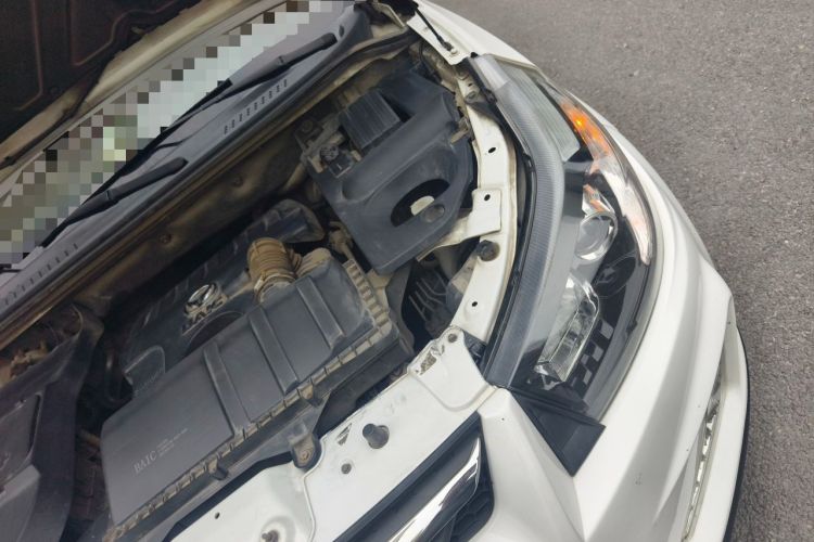 Used HYOSOW S3 2014 1.5L Luxury Version China IV Emission Standard Engine Bay Left
