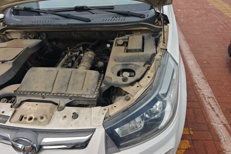 Used HYOSOW S3 2014 1.5L Comfort Version China IV Emission Standard Engine Bay Left