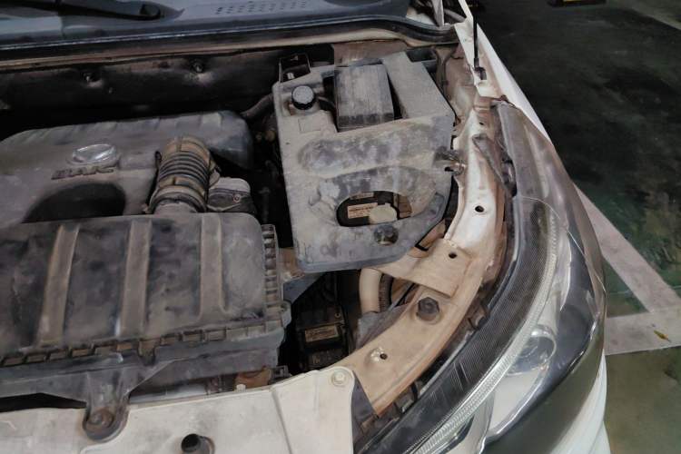 Used HYOSOW S3 2014 1.5L Comfort Version China IV Emission Standard Engine Bay Left