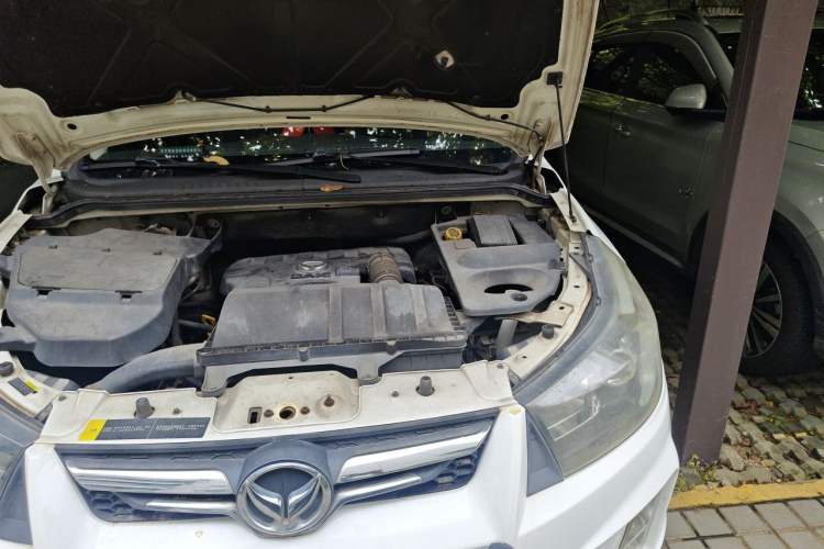 Used HYOSOW S3 2014 1.5L Luxury Version China IV Emission Standard Engine Bay Left