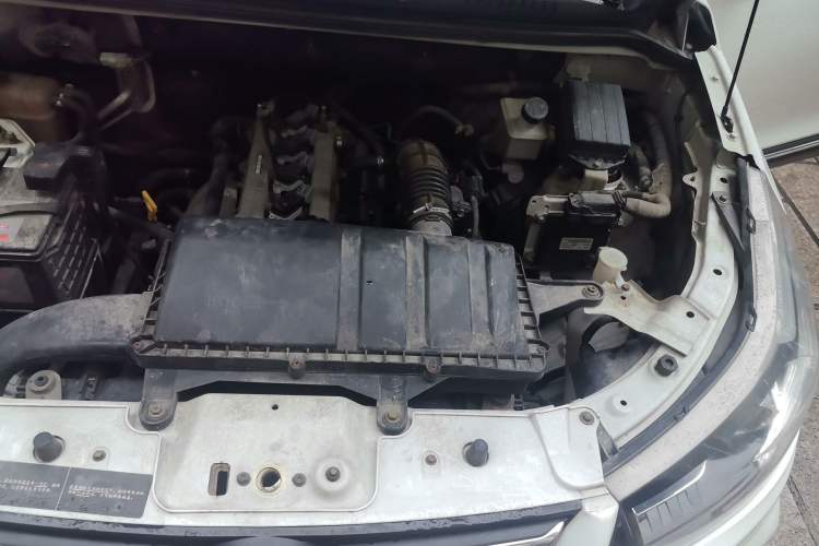 Used HYOSOW S3 2014 1.5L Comfort Version China IV Emission Standard Engine Bay Left