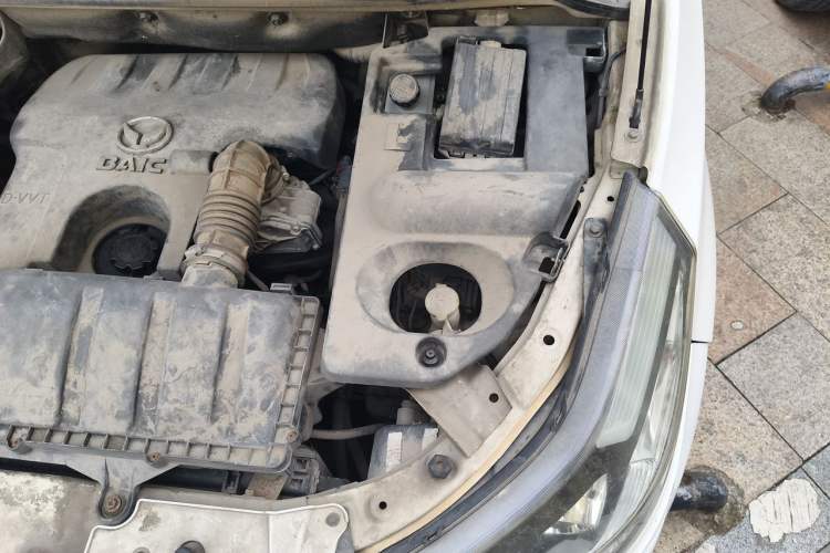Used HYOSOW S3 2014 1.5L Luxury Version China IV Emission Standard Engine Bay Left