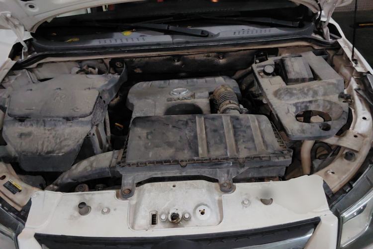 Used HYOSOW S3 2014 1.5L Comfort Version China IV Emission Standard Engine Bay