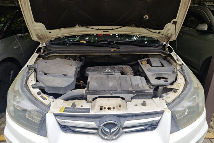 Used HYOSOW S3 2014 1.5L Luxury Version China IV Emission Standard Engine Bay