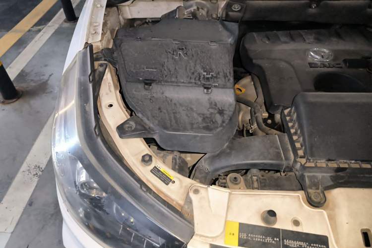 Used HYOSOW S3 2014 1.5L Luxury Version China IV Emission Standard Engine Bay Right