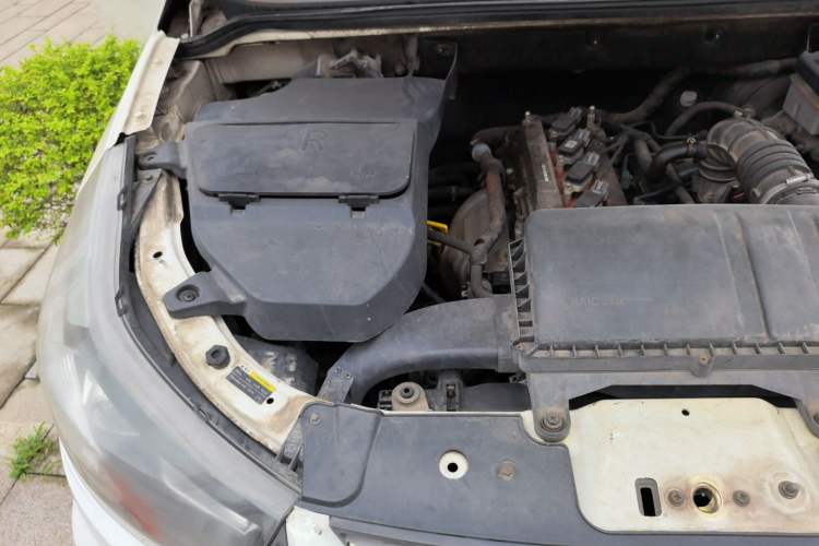 Used HYOSOW S3 2014 1.5L Comfort Version China IV Emission Standard Engine Bay Right