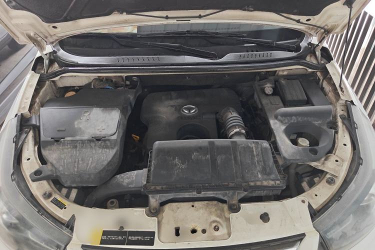 Used HYOSOW S3 2014 1.5L Comfort Version China IV Emission Standard Engine Bay