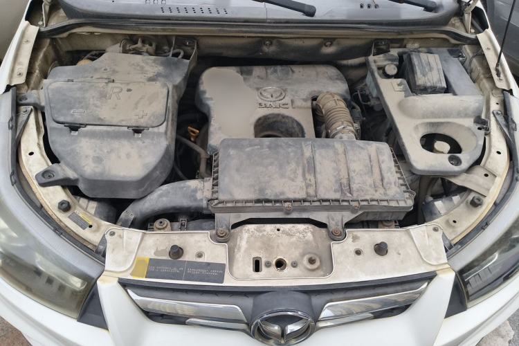Used HYOSOW S3 2014 1.5L Luxury Version China IV Emission Standard Engine Bay
