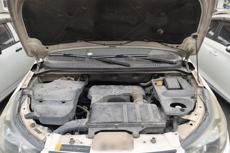 Used HYOSOW S3 2014 1.5L Comfort Version China IV Emission Standard Engine Bay