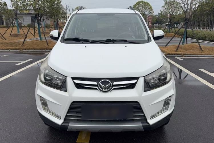 Used HYOSOW S3 2014 1.5L Luxury Version China IV Emission Standard Exterior 1