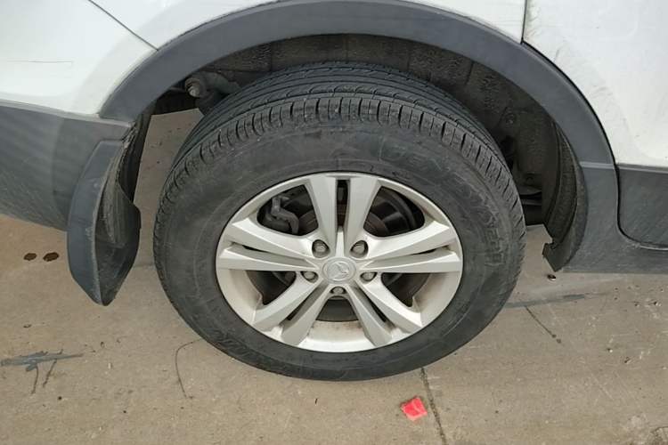 Used HYOSOW S3 2014 1.5L Comfort Version China IV Emission Standard Exterior 5