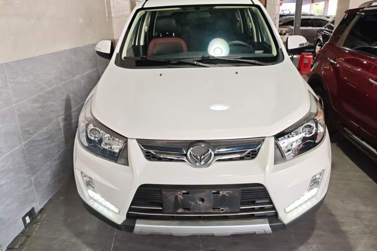 Used HYOSOW S3 2014 1.5L Comfort Version China IV Emission Standard Front