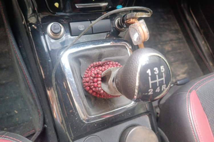 Used HYOSOW S3 2014 1.5L Comfort Version China IV Emission Standard Gear Lever