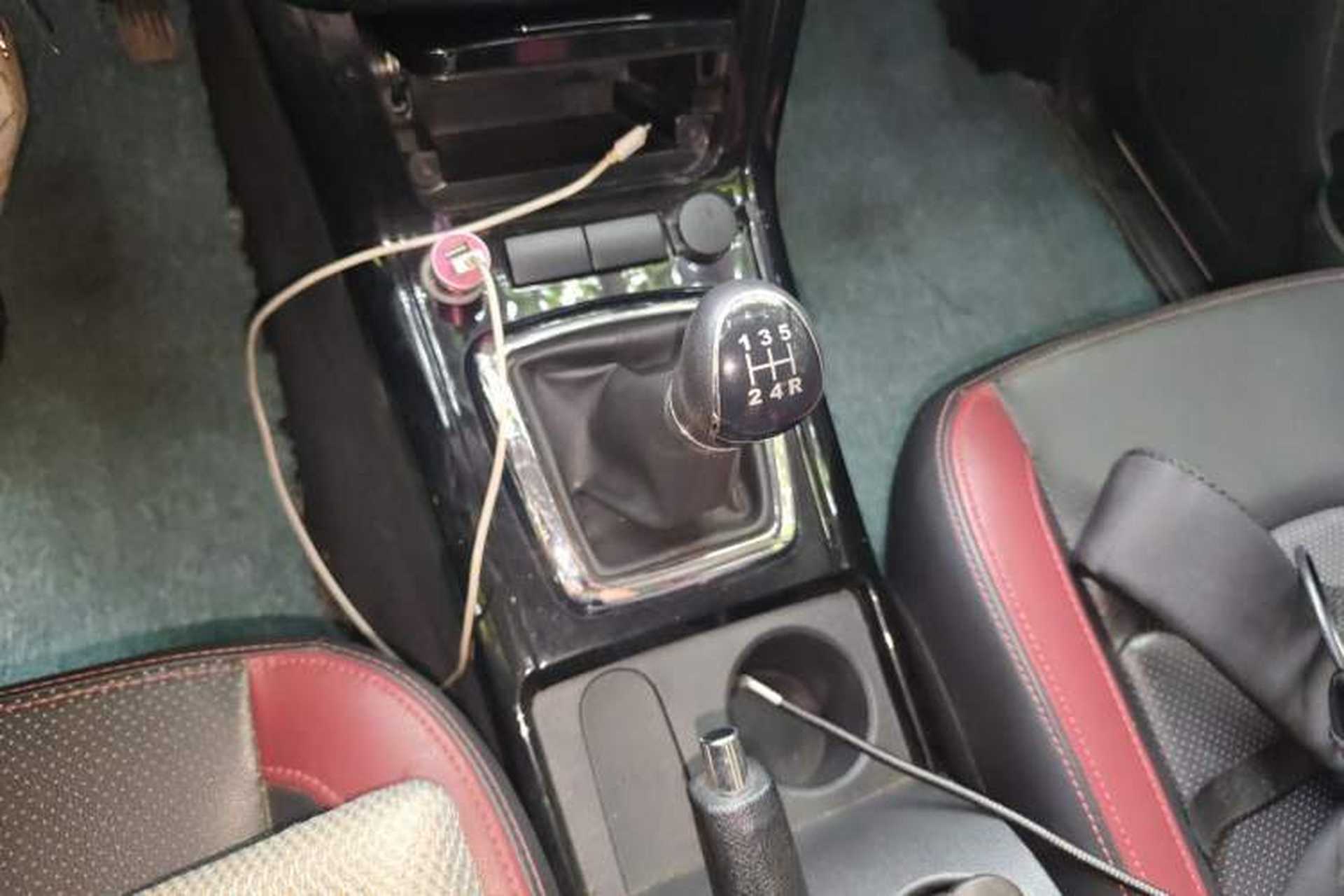 Used HYOSOW S3 2014 1.5L Luxury Version China IV Emission Standard Gear Lever