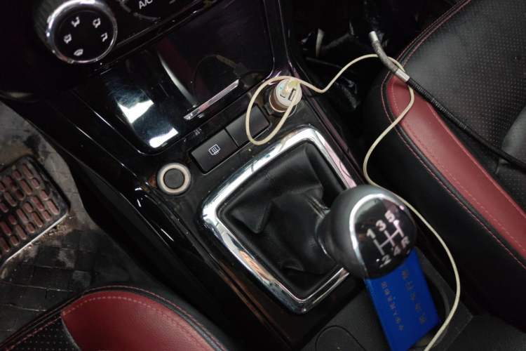 Used HYOSOW S3 2014 1.5L Comfort Version China IV Emission Standard Gear Lever