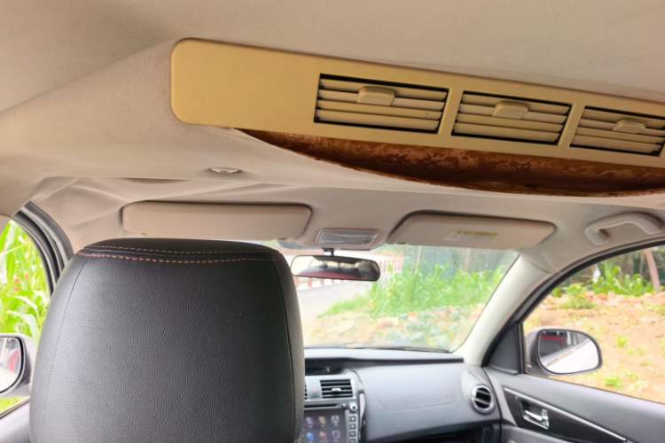 Used HYOSOW S3 2014 1.8L Prestige Version China IV Emission Standard Headliner