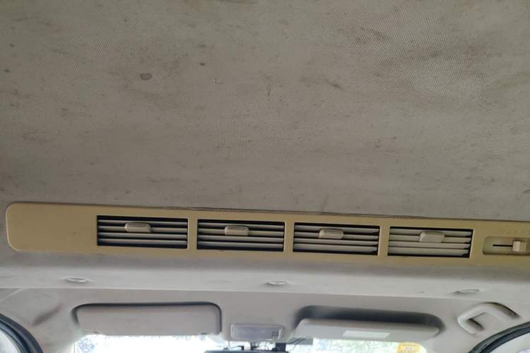 Used HYOSOW S3 2014 1.5L Comfort Version China IV Emission Standard Headliner