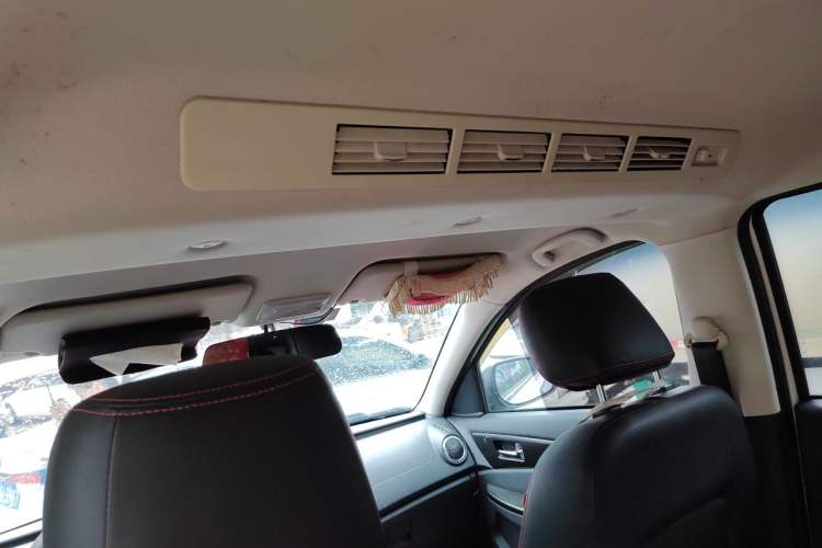 Used HYOSOW S3 2014 1.5L Comfort Version China IV Emission Standard Headliner