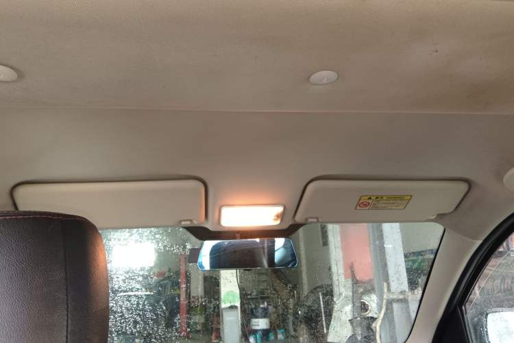 Used HYOSOW S3 2014 1.5L Comfort Version China IV Emission Standard Headliner