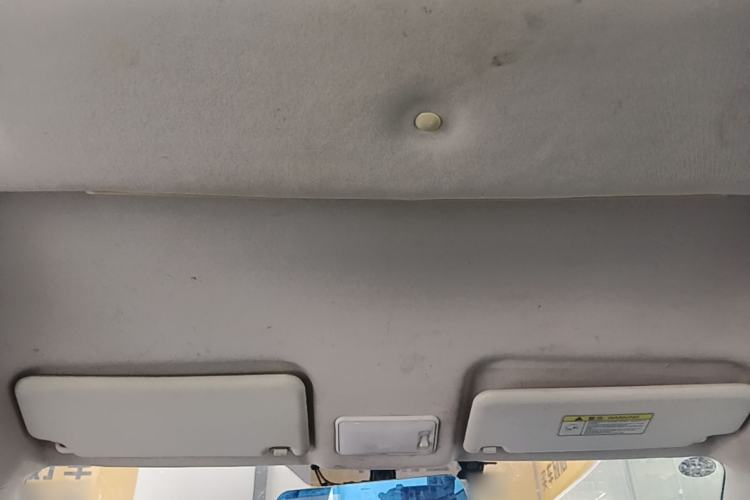Used HYOSOW S3 2014 1.5L Luxury Version China IV Emission Standard Headliner