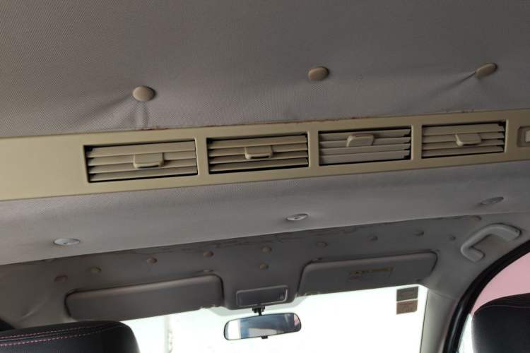 Used HYOSOW S3 2014 1.5L Comfort Version China IV Emission Standard Headliner