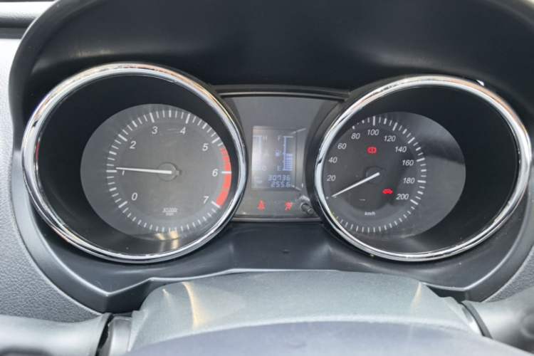 Used HYOSOW S3 2014 1.5L Luxury Version China IV Emission Standard Instrument Cluster