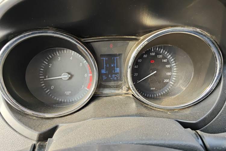 Used HYOSOW S3 2014 1.5L Luxury Version China IV Emission Standard Instrument Cluster