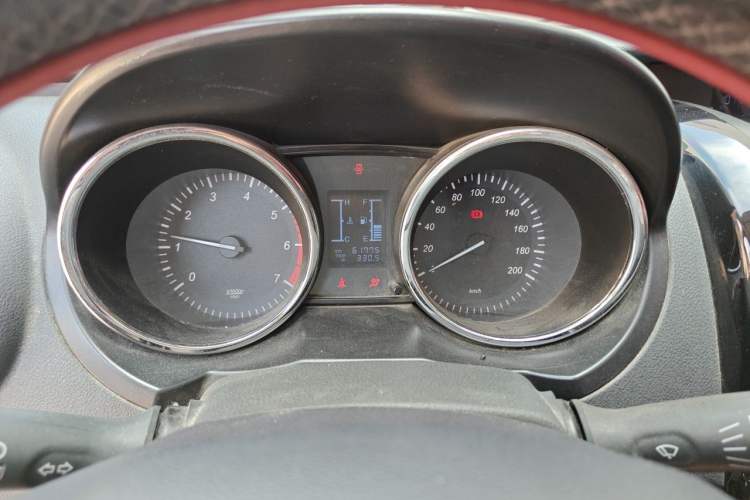 Used HYOSOW S3 2014 1.5L Luxury Version China IV Emission Standard Instrument Cluster