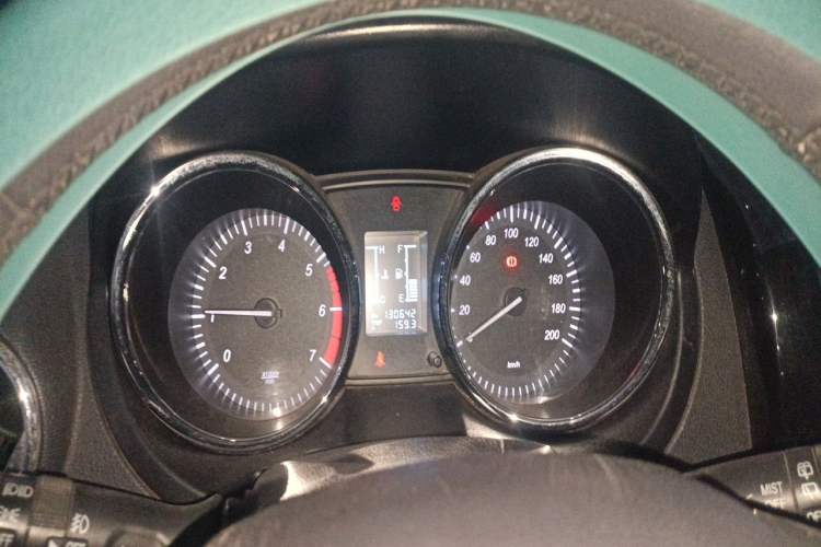 Used HYOSOW S3 2014 1.5L Luxury Version China IV Emission Standard Instrument Cluster