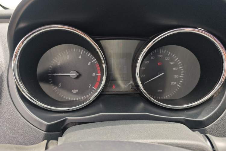 Used HYOSOW S3 2014 1.5L Luxury Version China IV Emission Standard Instrument Cluster