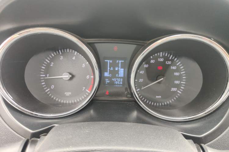 Used HYOSOW S3 2014 1.5L Luxury Version China IV Emission Standard Instrument Cluster