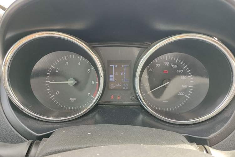 Used HYOSOW S3 2014 1.5L Luxury Version China IV Emission Standard Instrument Cluster