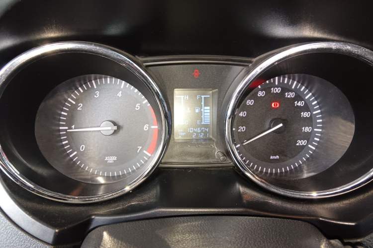 Used HYOSOW S3 2014 1.5L Comfort Version China IV Emission Standard Instrument Cluster