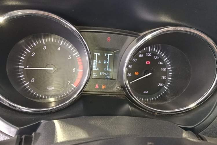 Used HYOSOW S3 2014 1.5L Luxury Version China IV Emission Standard Instrument Cluster