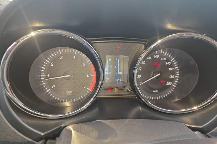Used HYOSOW S3 2014 1.5L Luxury Version China IV Emission Standard Instrument Cluster