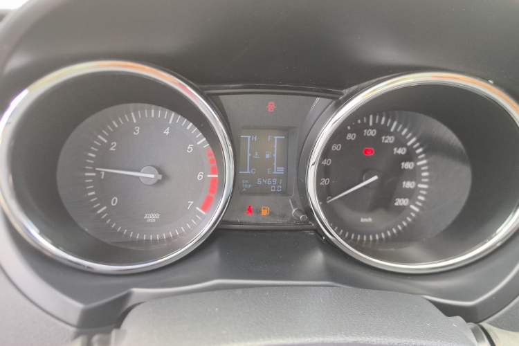Used HYOSOW S3 2014 1.5L Luxury Version China IV Emission Standard Instrument Cluster