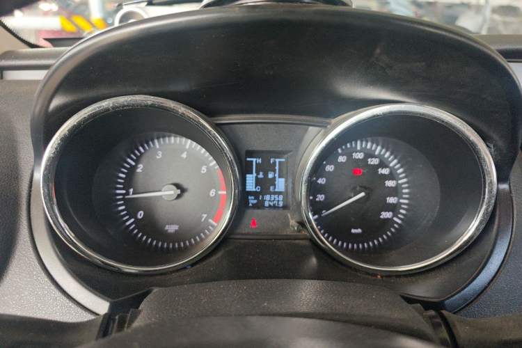 Used HYOSOW S3 2014 1.5L Luxury Version China IV Emission Standard Instrument Cluster