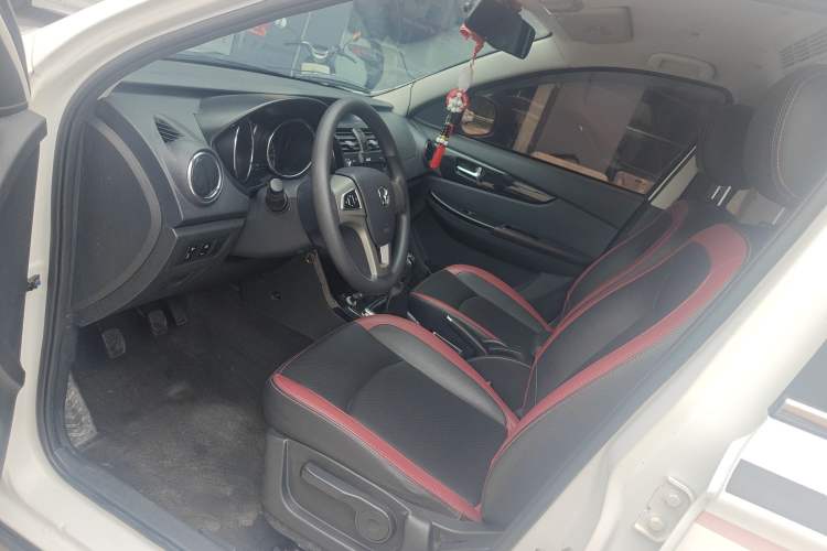 Used HYOSOW S3 2014 1.5L Comfort Version China IV Emission Standard Interior 1
